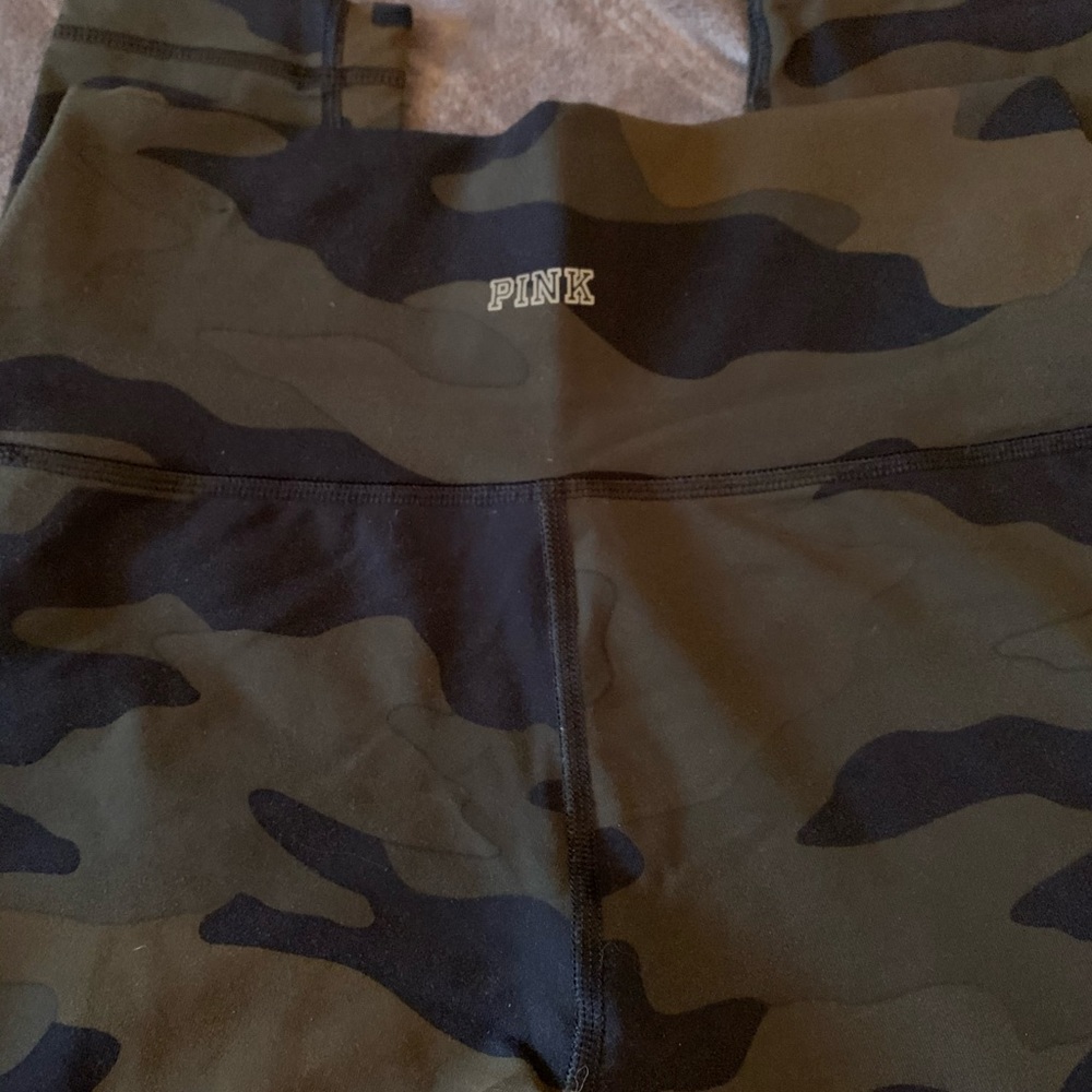 Camo leggings
